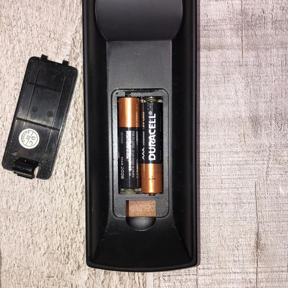 Dynex universal remote control 2RC-100 - Picture 3 of 5